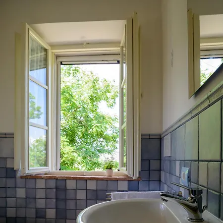 Pretenzano Alloggio per agriturismo *